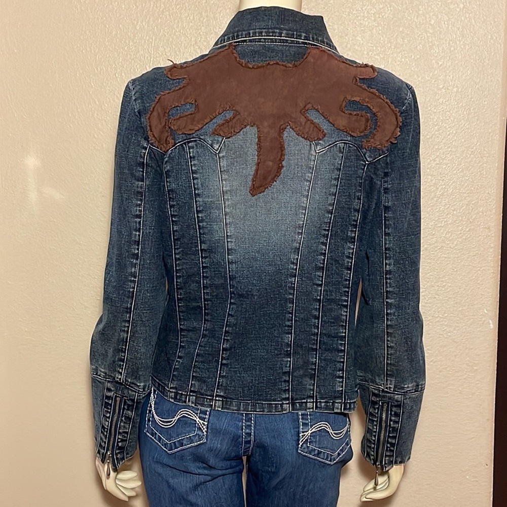 A.M.I Jean jacket - Picture 3 of 11